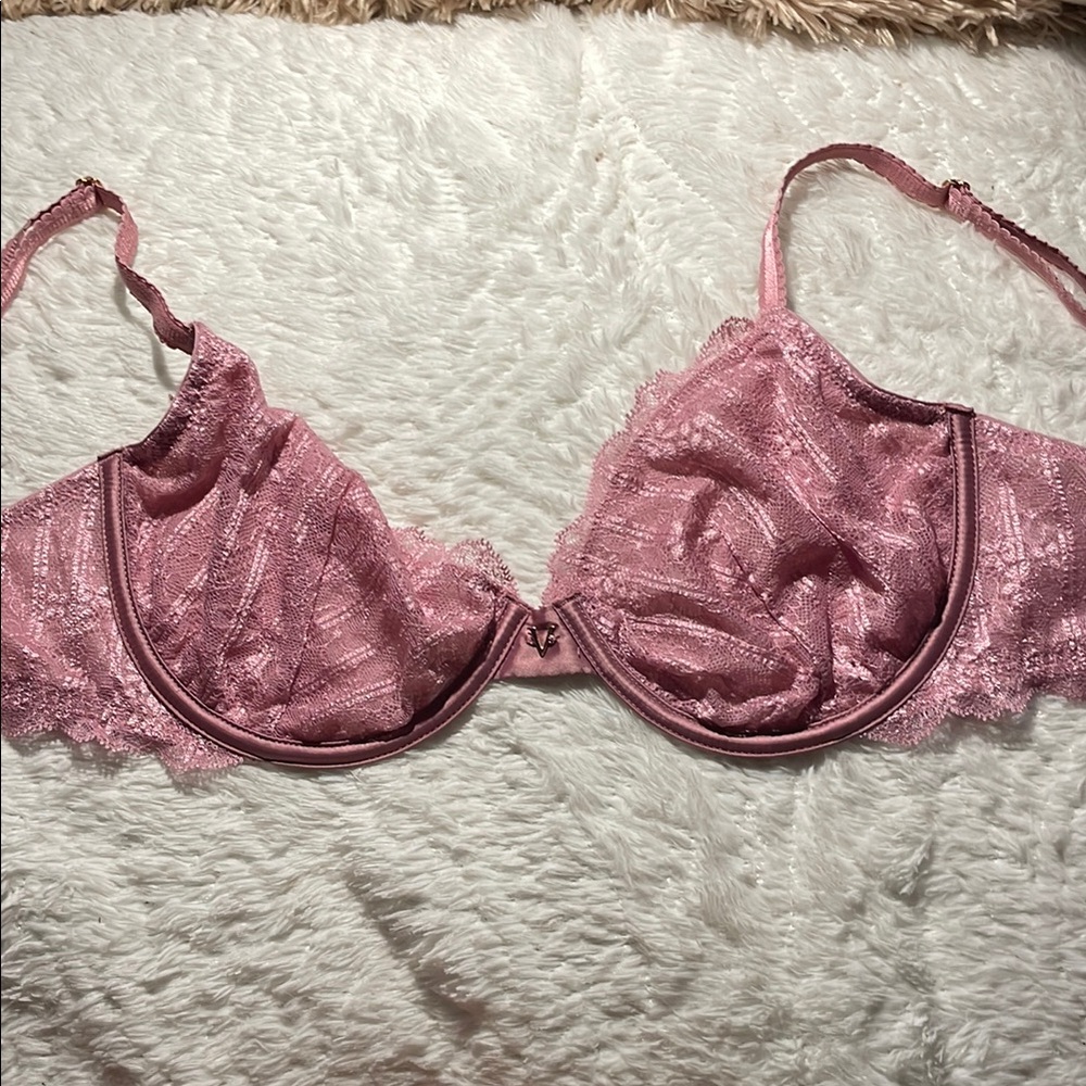 Pink Lace Victoria Secret Underwire Bra